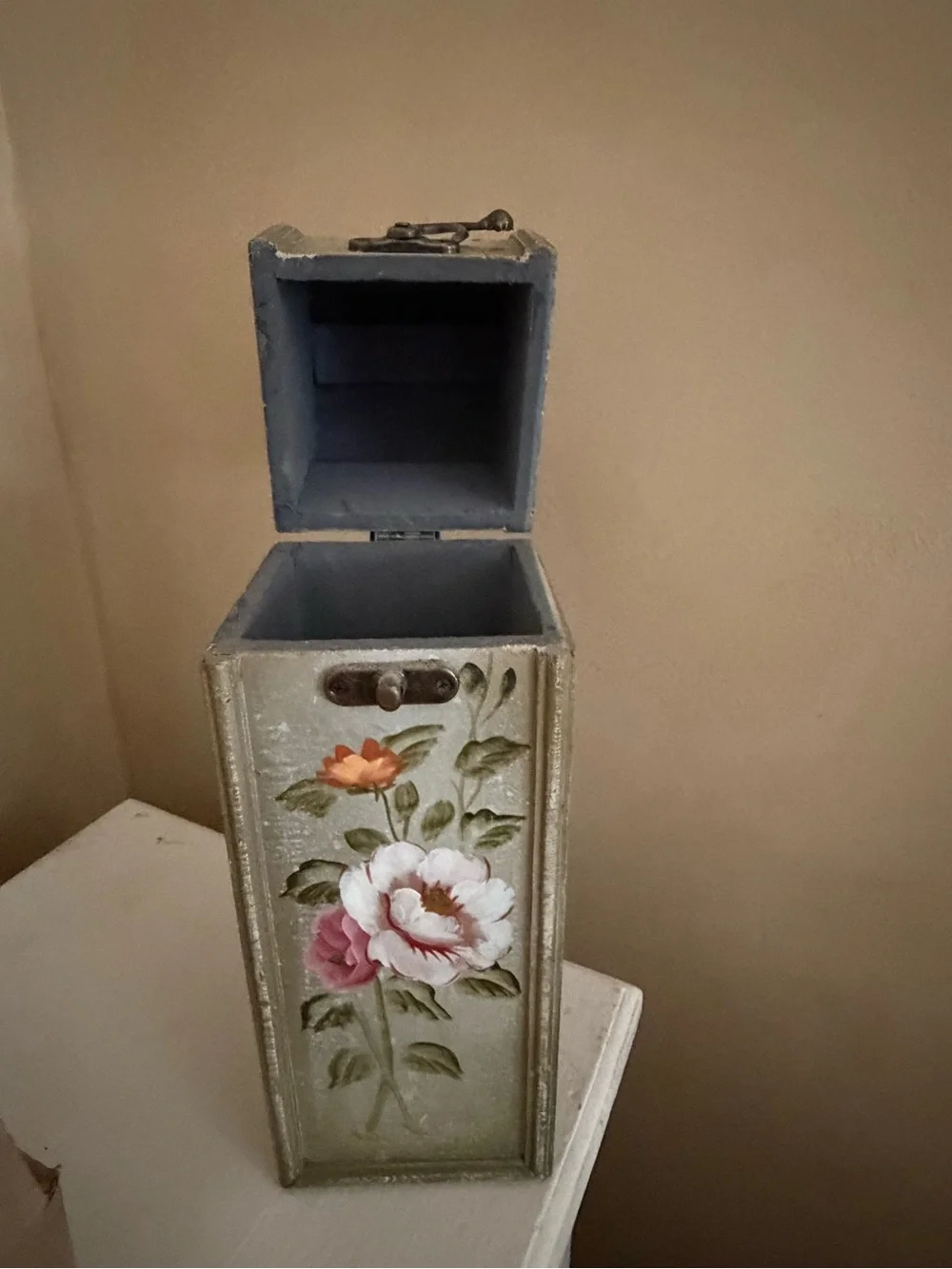 Hand-Painted Floral Decorative Storage Box in Green